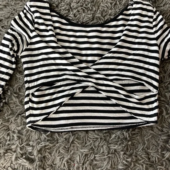 Striped crop top! - Picture 2 of 3